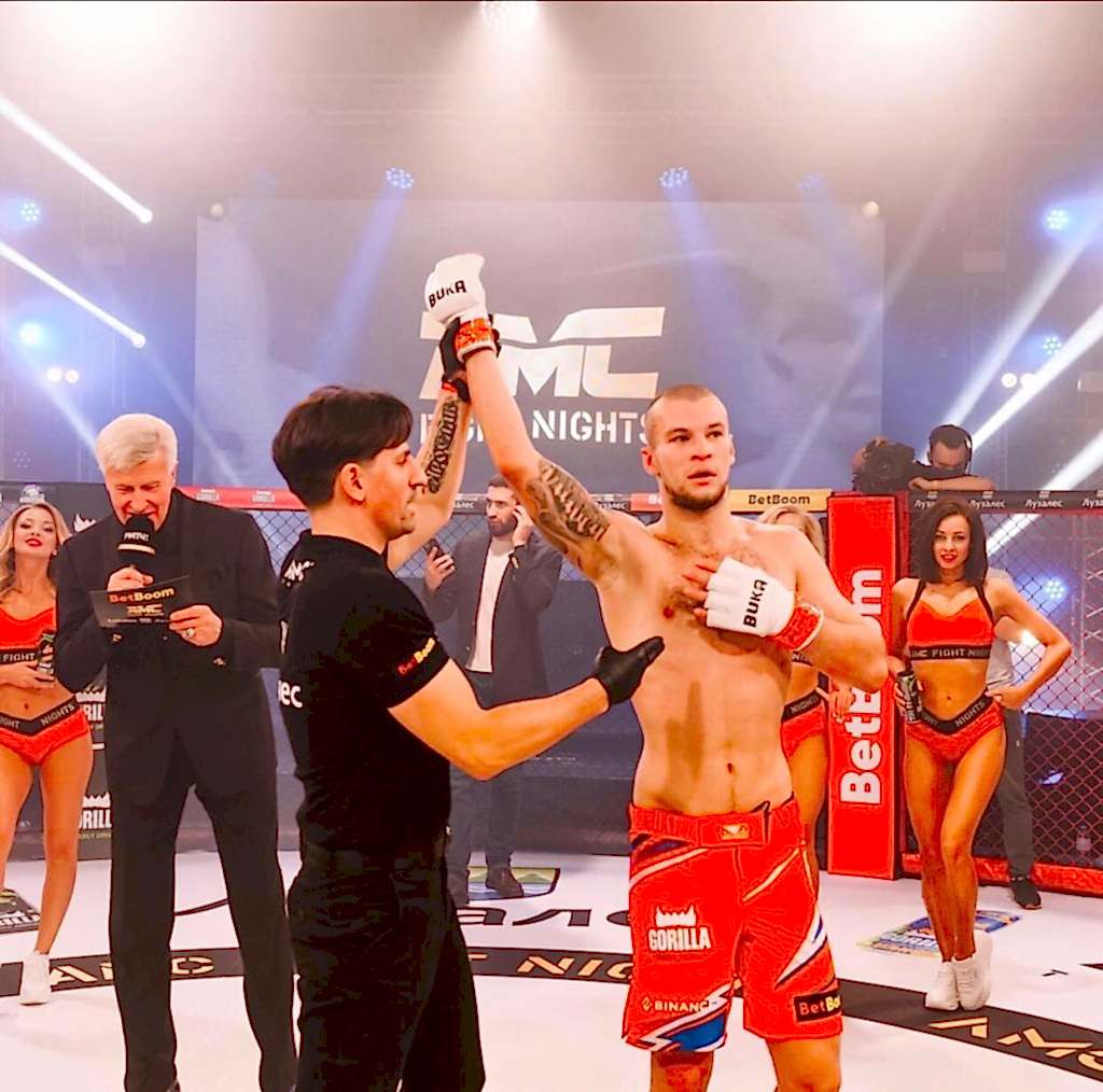 Победа бойца клуба Алмаз на AMC FIGHT NIGHTS